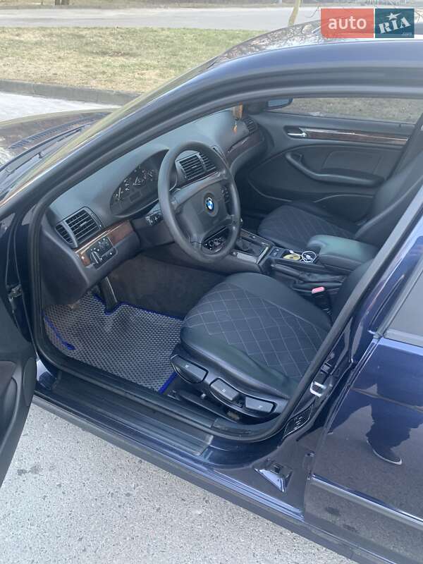 Седан BMW 3 Series 2003 в Тернополі