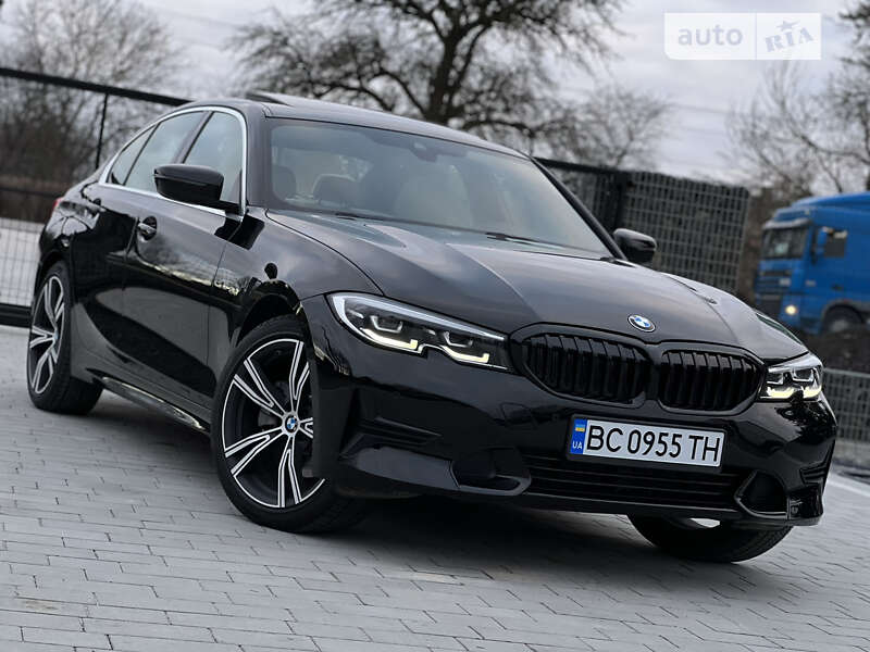 Седан BMW 3 Series 2019 в Львові