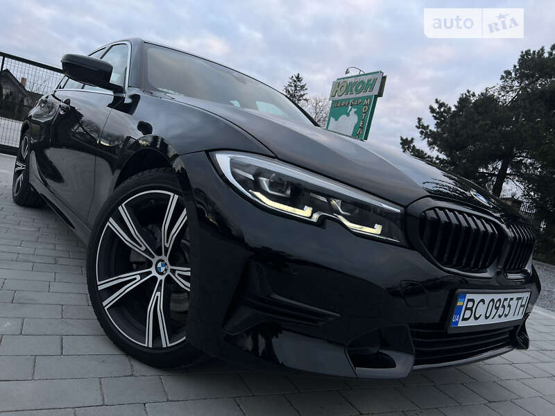 Седан BMW 3 Series 2019 в Львові