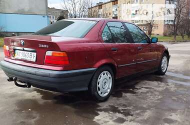 Седан BMW 3 Series 1995 в Калуше