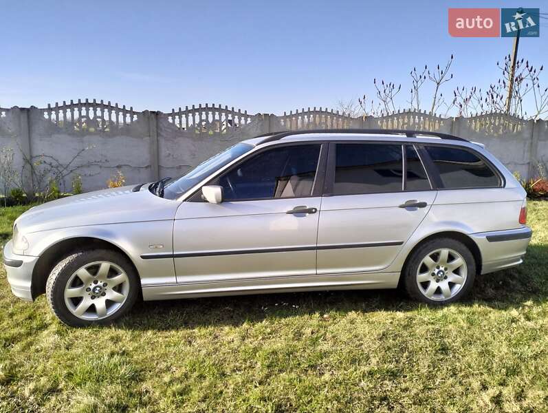 Универсал BMW 3 Series 2001 в Шацке