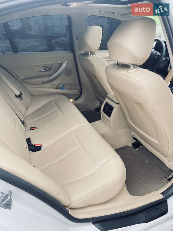 Седан BMW 3 Series 2016 в Борисполе