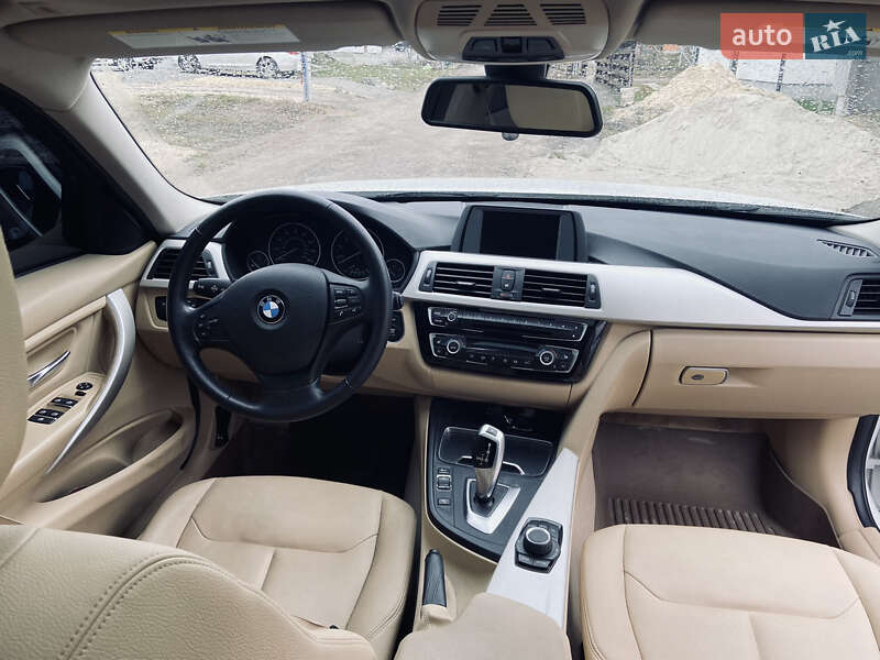 Седан BMW 3 Series 2016 в Борисполе