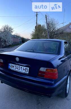 Седан BMW 3 Series 1995 в Коростышеве