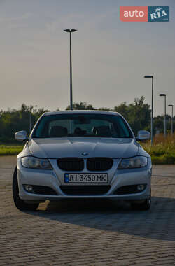 Седан BMW 3 Series 2010 в Василькові