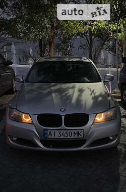 Седан BMW 3 Series 2010 в Василькове