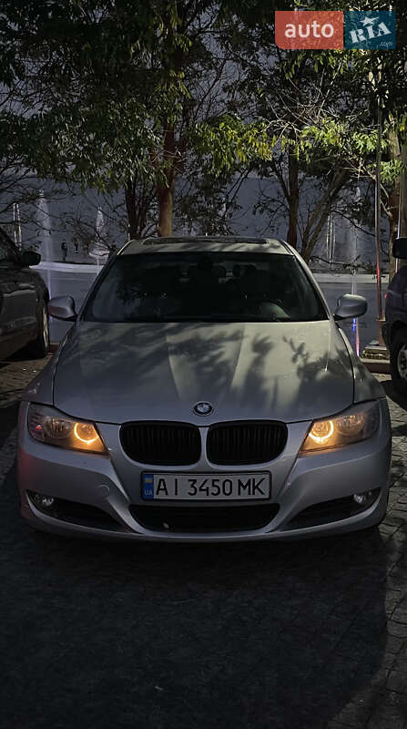 Седан BMW 3 Series 2010 в Василькове