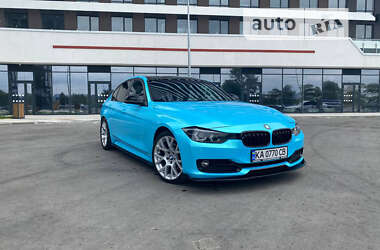 Седан BMW 3 Series 2013 в Львове