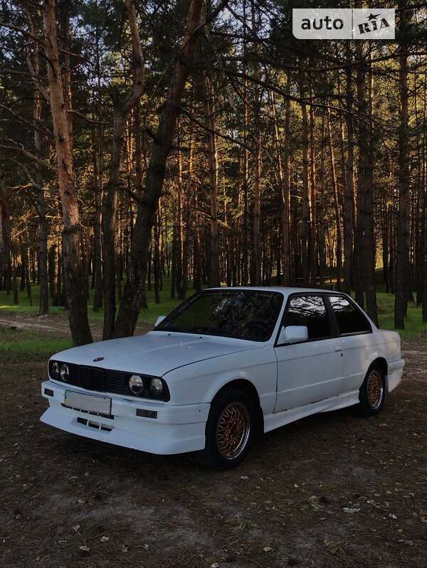 Купе BMW 3 Series 1986 в Кременчуці