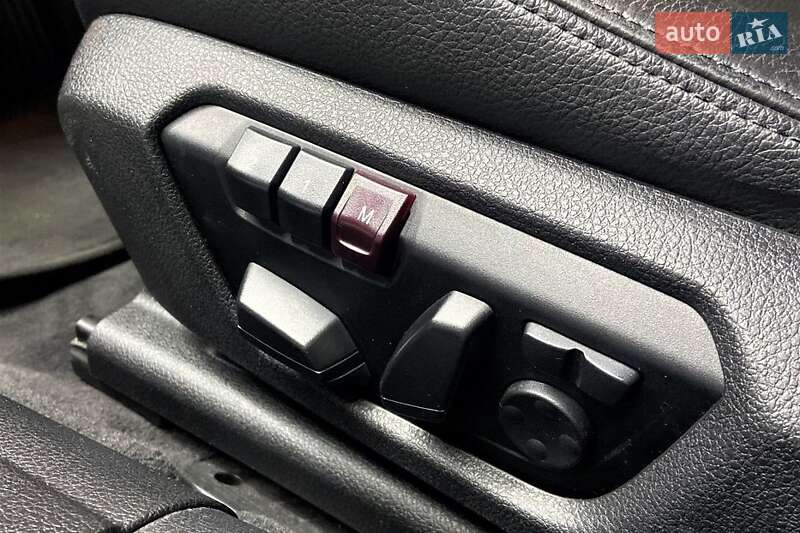 Седан BMW 3 Series 2014 в Львові