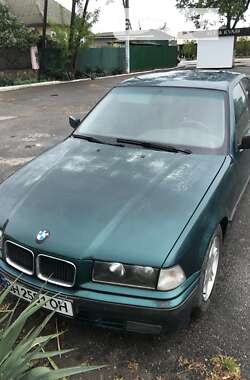 Седан BMW 3 Series 1993 в Татарбунарах