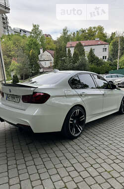 Седан BMW 3 Series 2018 в Львові