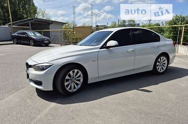 Седан BMW 3 Series 2013 в Днепре