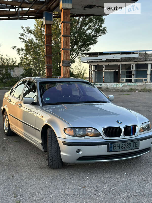 Седан BMW 3 Series 2002 в Белгороде-Днестровском