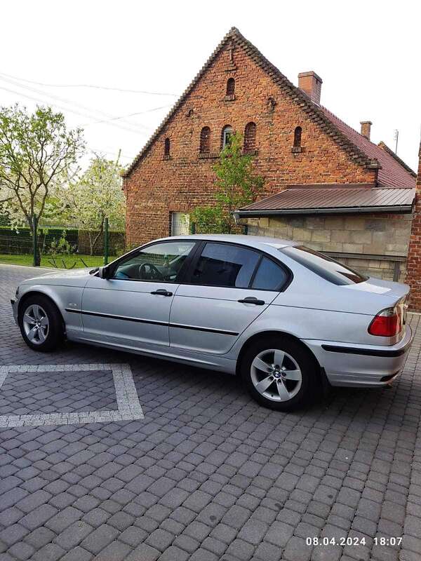 Седан BMW 3 Series 1998 в Чорткове