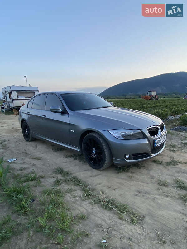 Седан BMW 3 Series 2011 в Виноградове фото 18 Седан BMW 3 Series 2011 в Виноградове