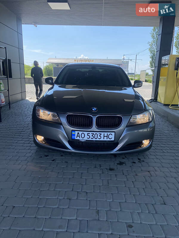 Седан BMW 3 Series 2011 в Виноградове фото 19 Седан BMW 3 Series 2011 в Виноградове