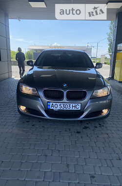 Седан BMW 3 Series 2011 в Виноградові