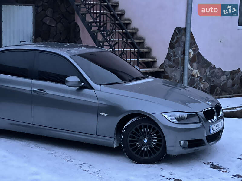 Седан BMW 3 Series 2011 в Виноградове фото 24 Седан BMW 3 Series 2011 в Виноградове