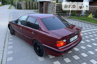 Седан BMW 3 Series 1995 в Львові