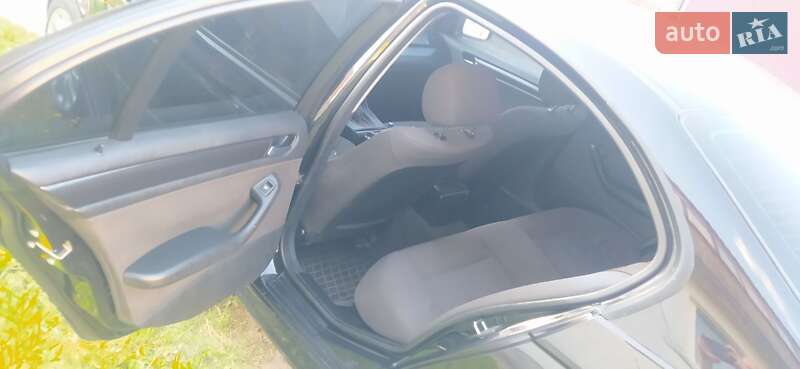 Седан BMW 3 Series 2002 в Деражні