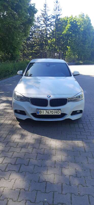 Седан BMW 3 Series 2015 в Миргороде