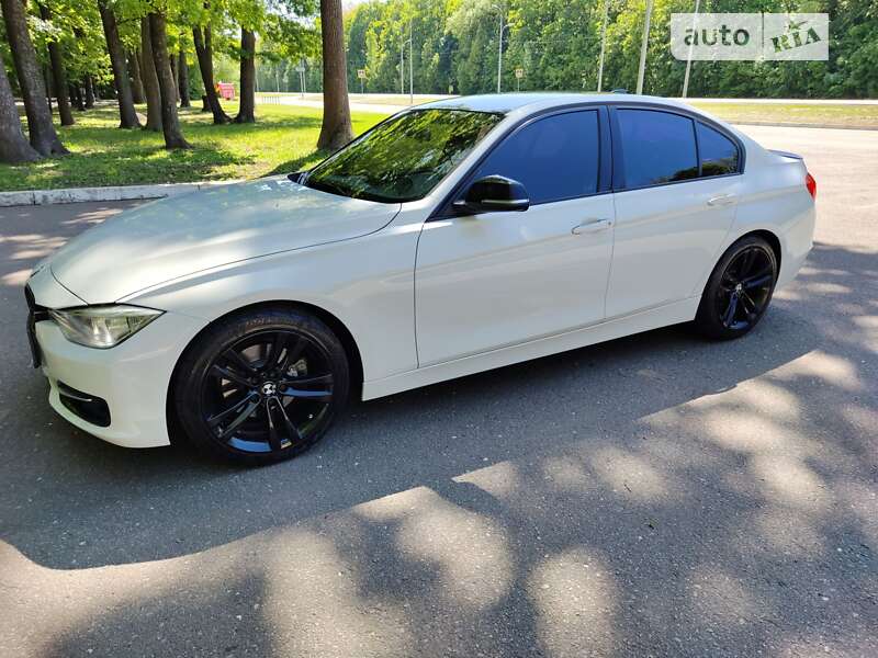 Седан BMW 3 Series 2015 в Харькове