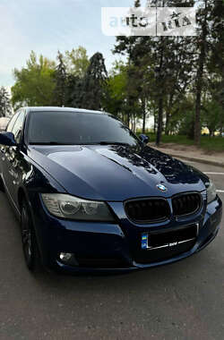 Седан BMW 3 Series 2010 в Миколаєві