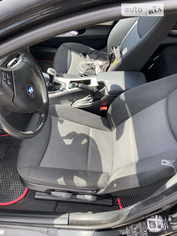 Седан BMW 3 Series 2007 в Луцке