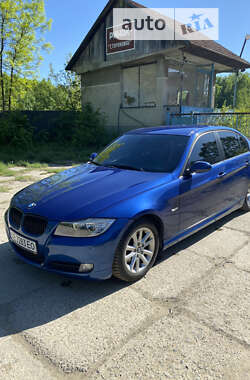 Седан BMW 3 Series 2009 в Чернівцях