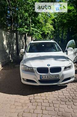 Седан BMW 3 Series 2011 в Чернівцях