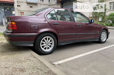 Седан BMW 3 Series 1996 в Луцке