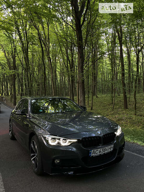 Седан BMW 3 Series 2017 в Луцьку