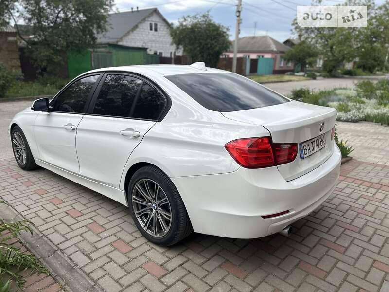 Седан BMW 3 Series 2013 в Кропивницком