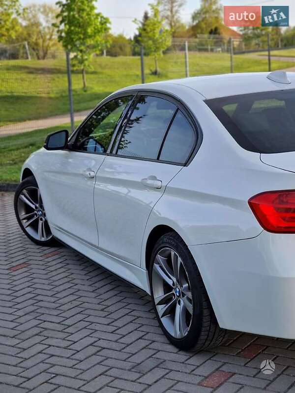 Седан BMW 3 Series 2013 в Полтаві