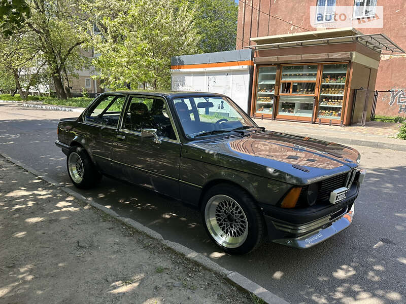 Седан BMW 3 Series 1982 в Одессе