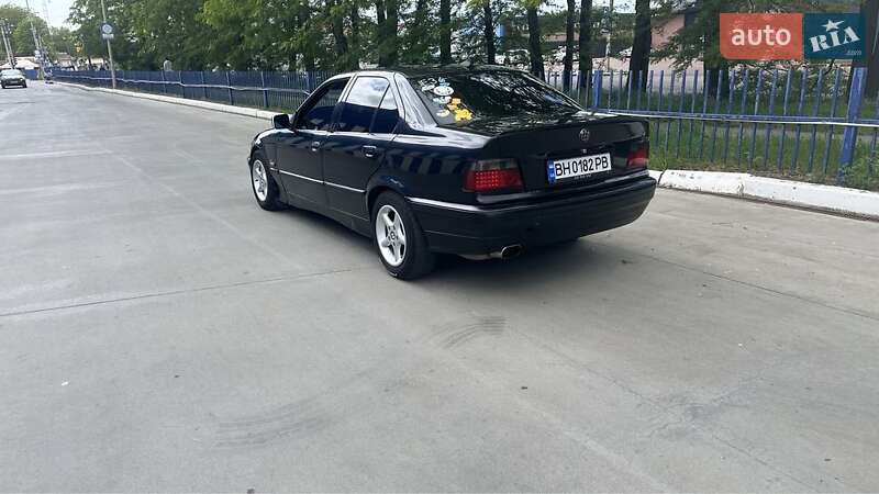 Седан BMW 3 Series 1995 в Одессе