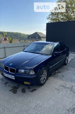 Седан BMW 3 Series 1994 в Бучачі