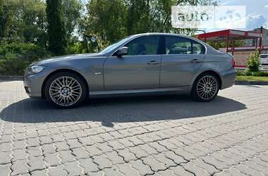 Седан BMW 3 Series 2011 в Виннице