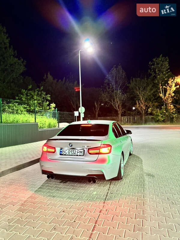 Седан BMW 3 Series 2016 в Львові