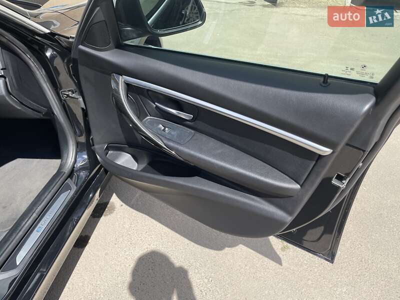 Седан BMW 3 Series 2018 в Одессе фото 31 Седан BMW 3 Series 2018 в Одессе