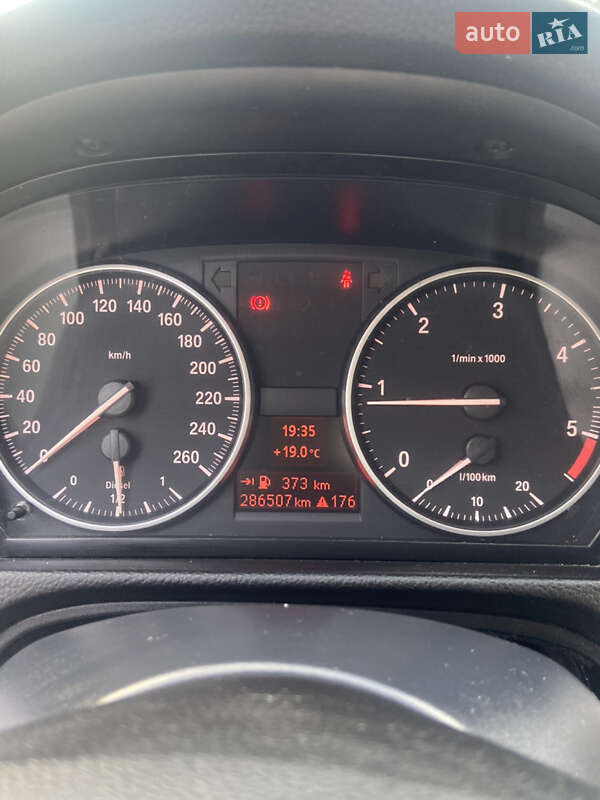 Седан BMW 3 Series 2010 в Киеве