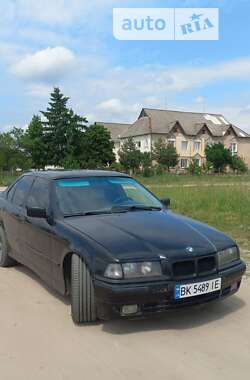 Седан BMW 3 Series 1995 в Березному