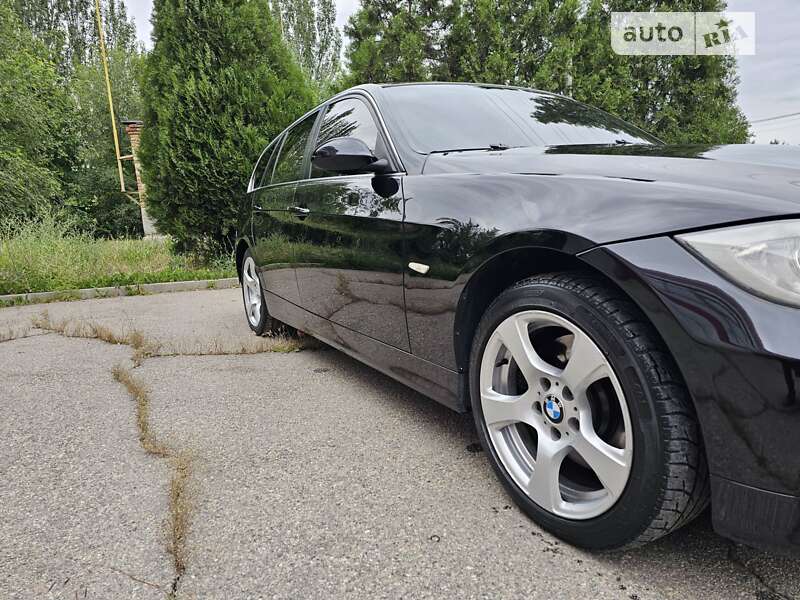 Универсал BMW 3 Series 2005 в Запорожье