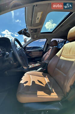 Седан BMW 3 Series 2011 в 