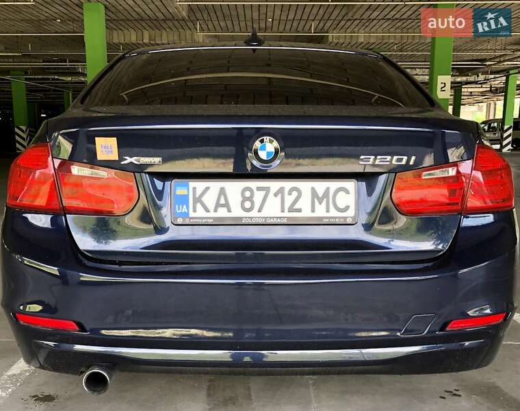 Седан BMW 3 Series 2014 в Киеве
