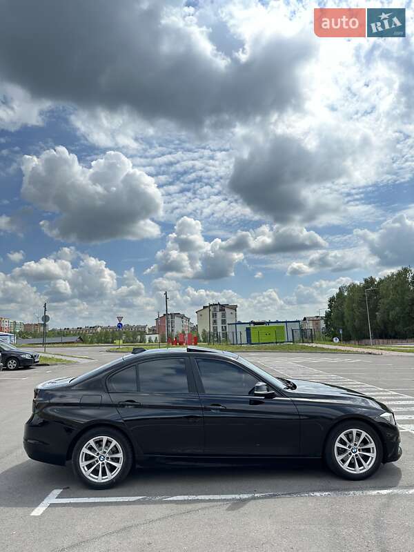Седан BMW 3 Series 2016 в Ровно