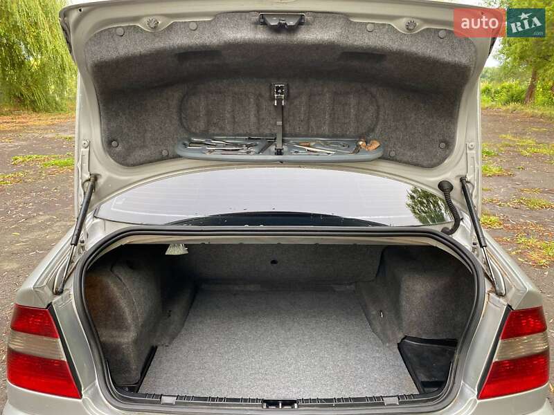 Седан BMW 3 Series 2002 в Млинове фото 17 Седан BMW 3 Series 2002 в Млинове