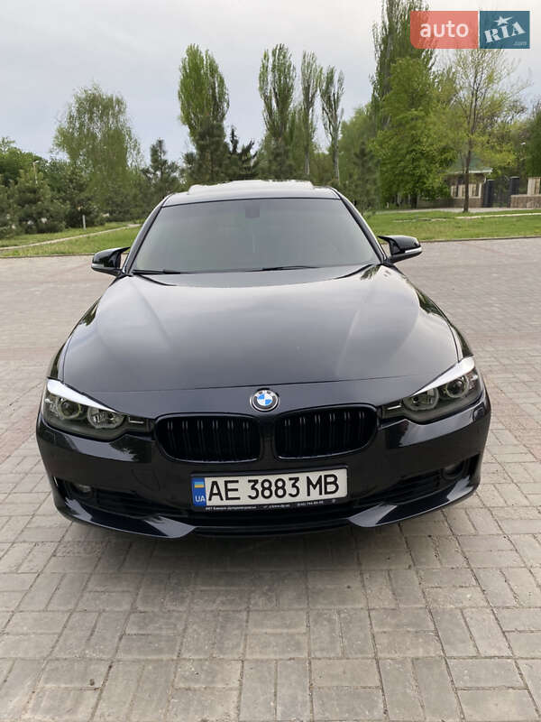 Седан BMW 3 Series 2013 в Днепре