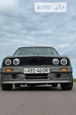 Седан BMW 3 Series 1985 в Чорноморську